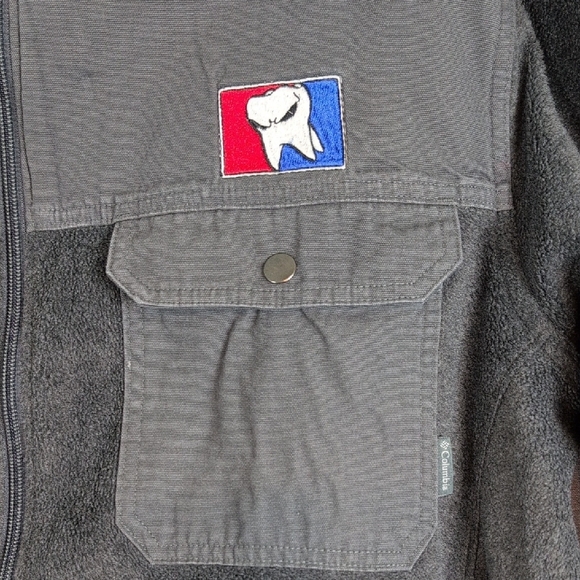 Columbia Gray Lightweight Jacket with Collared Neckline - Picture 3 of 7